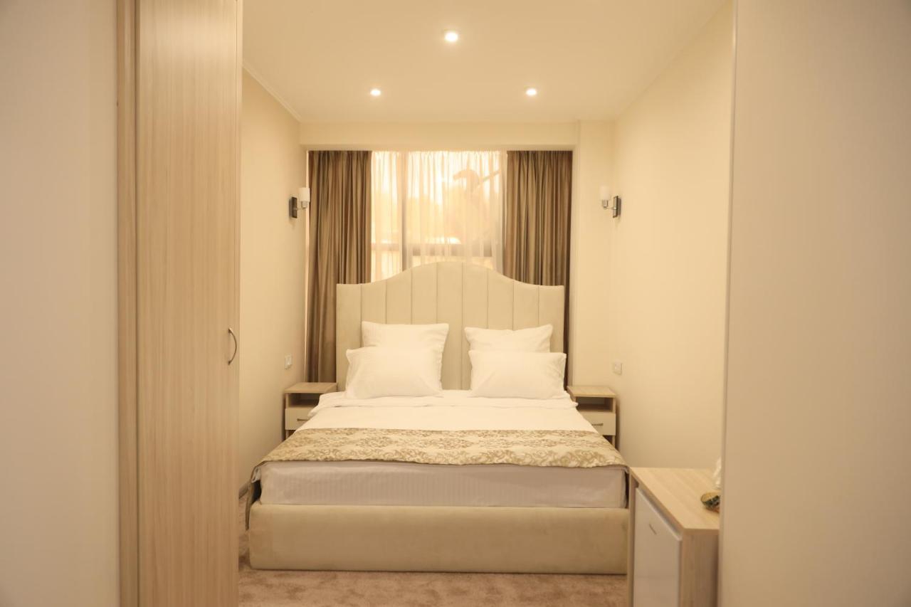 Delin Hotel And Tours Yerevan Exterior foto