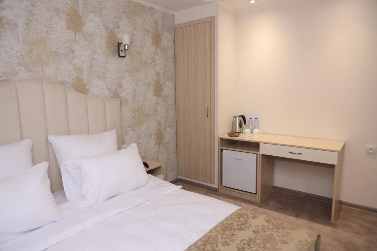 Delin Hotel And Tours Yerevan Exterior foto
