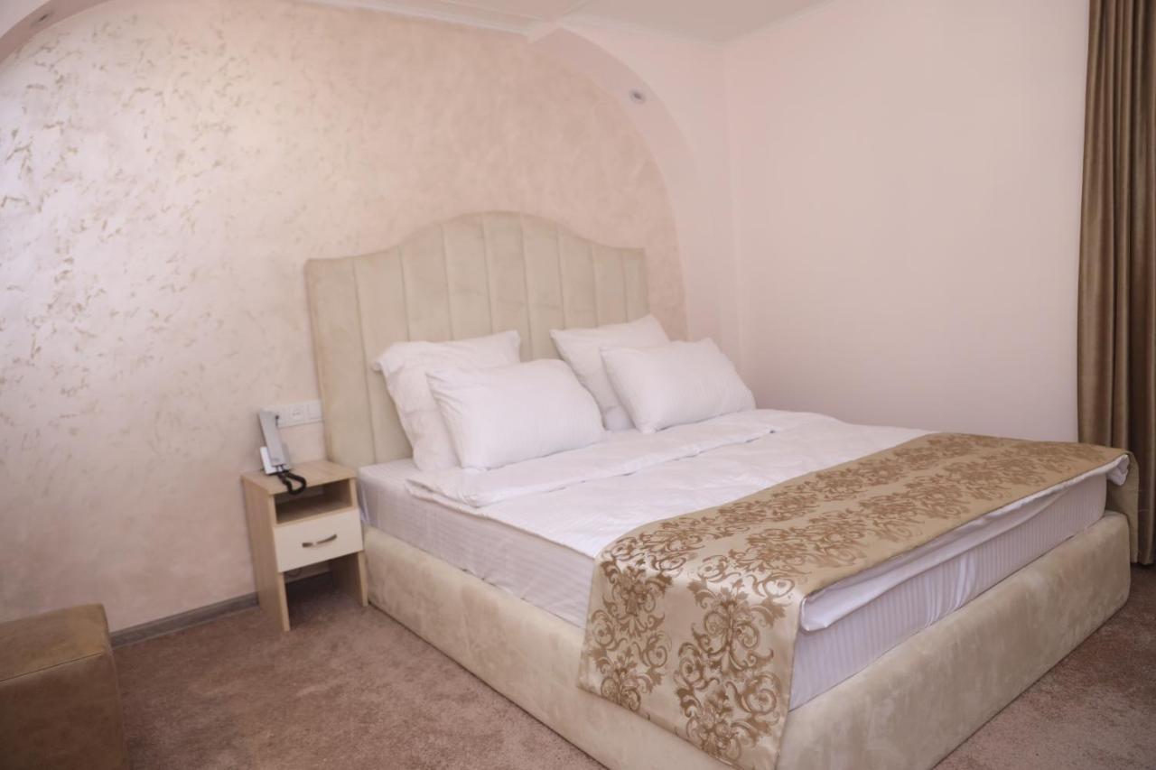 Delin Hotel And Tours Yerevan Exterior foto