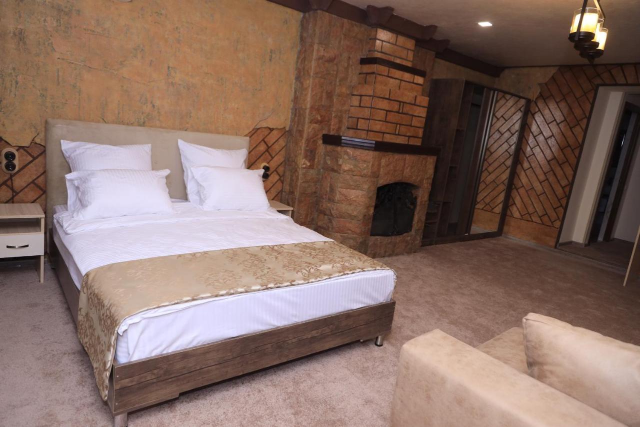 Delin Hotel And Tours Yerevan Exterior foto