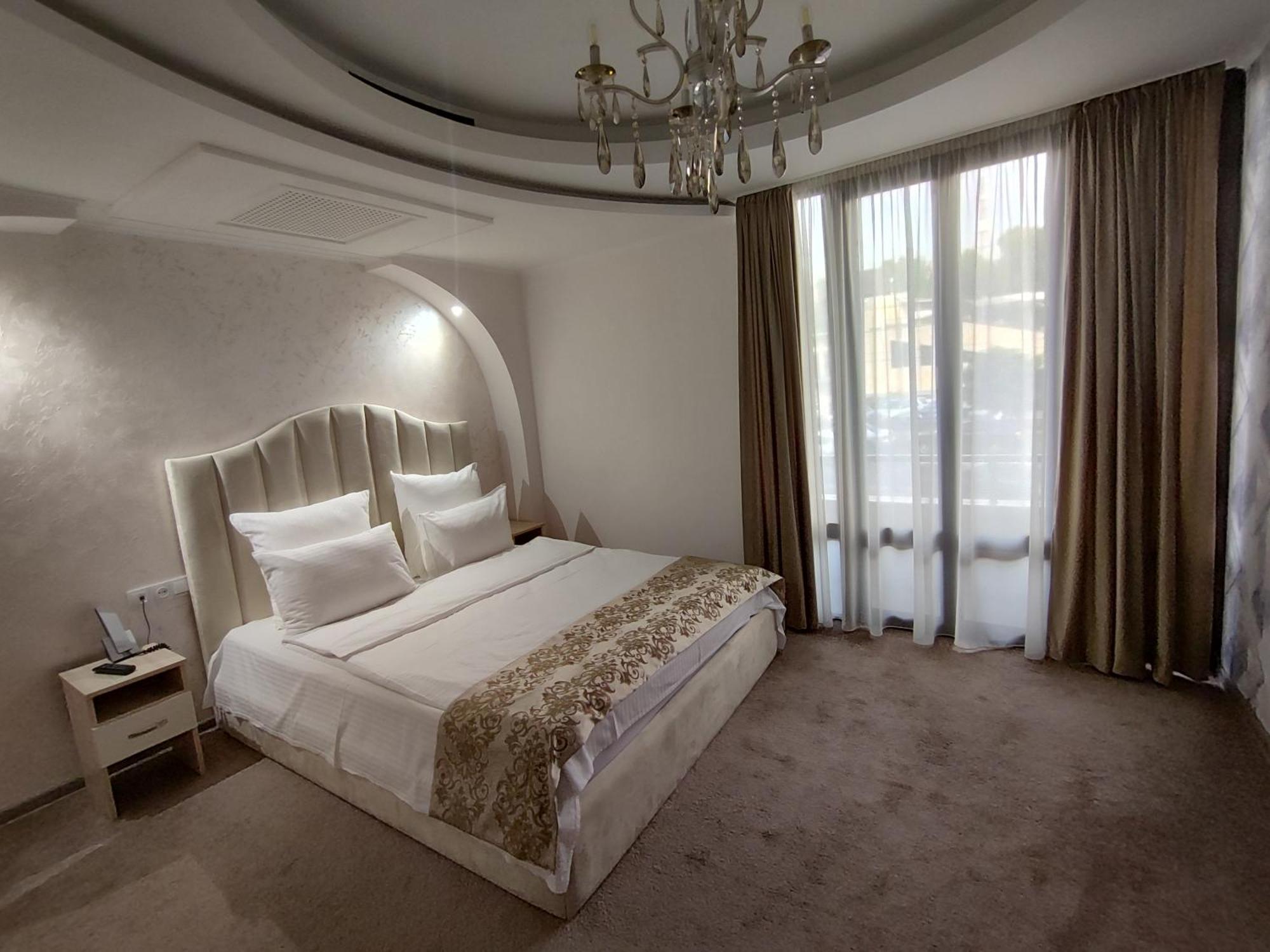 Delin Hotel And Tours Yerevan Exterior foto