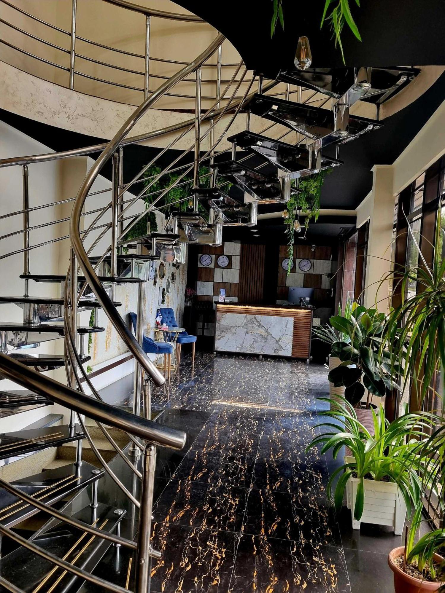 Delin Hotel And Tours Yerevan Exterior foto